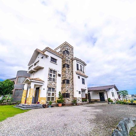 Aurora Castle Pension Luodong Buitenkant foto